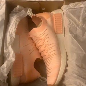 Woman’s addidas sneakers